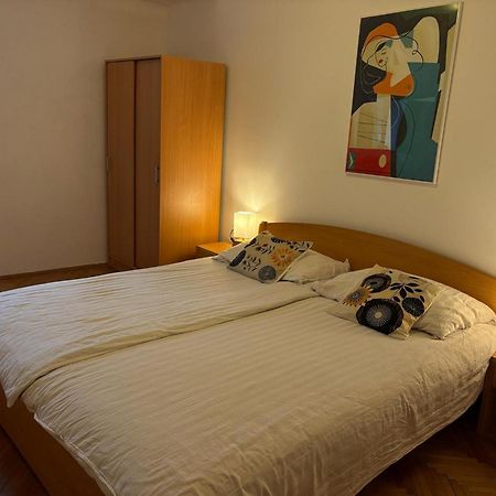 Stone Apartment 普利莫顿 外观 照片