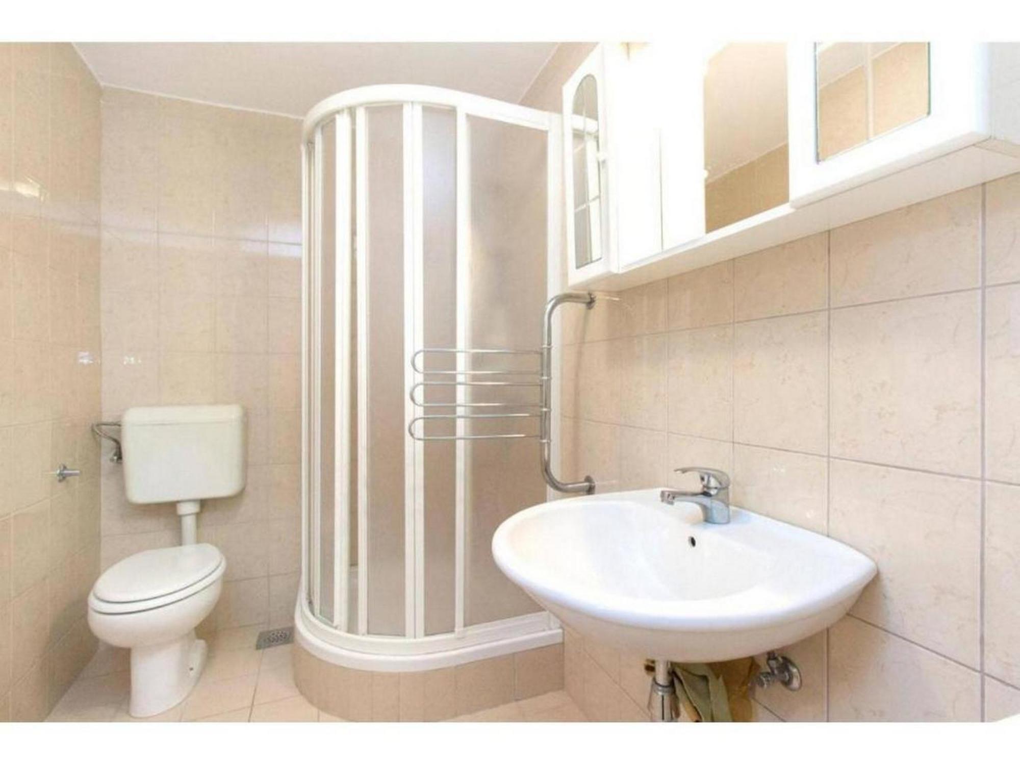 Stone Apartment 普利莫顿 外观 照片